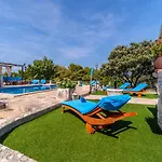 Holiday home Gabelot