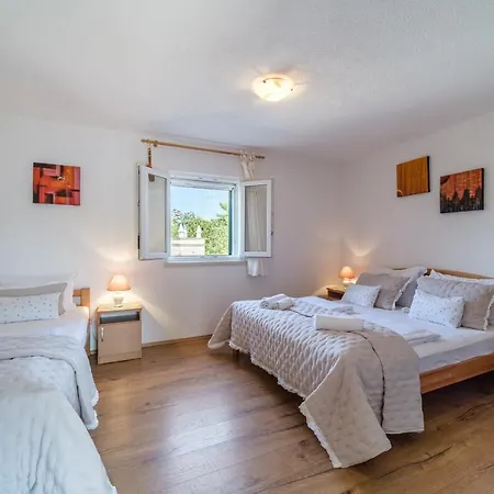 Holiday home Gabelot Supetar