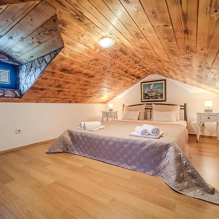 Holiday home Gabelot *